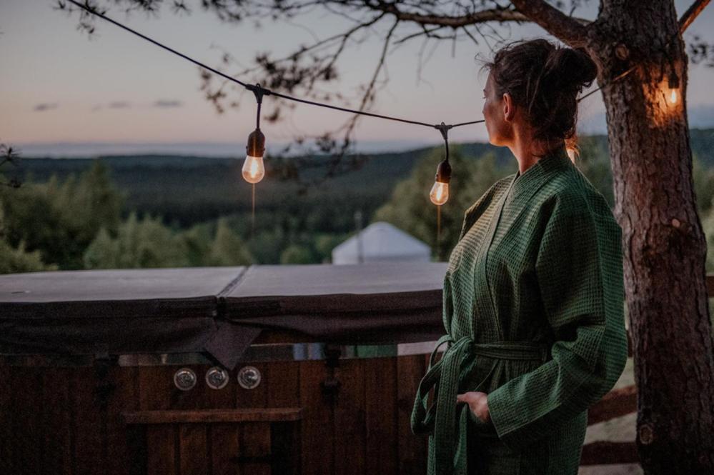 Jurty Z Widokiem, Prywatna Balia- Dzikolas Glamping Krasnobród المظهر الخارجي الصورة